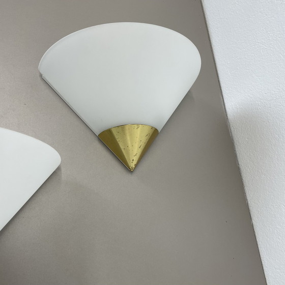 Image 1 of Ensemble de 2 appliques en laiton et verre satiné par Glashütte Limburg, Allemagne, années 1980