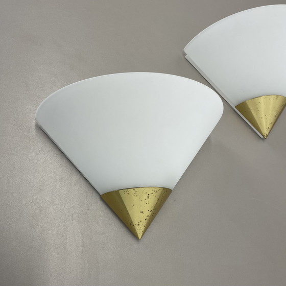 Image 1 of Ensemble de 2 appliques en laiton et verre satiné par Glashütte Limburg, Allemagne, années 1980