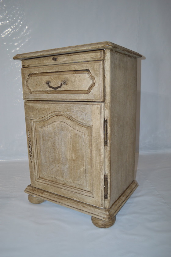 Image 1 of Grand buffet, avec technique de peinture unique