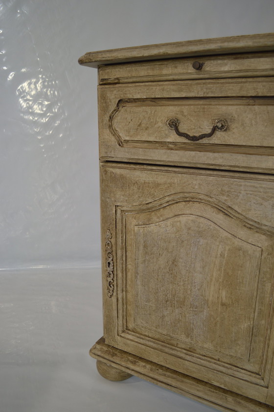 Image 1 of Grand buffet, avec technique de peinture unique