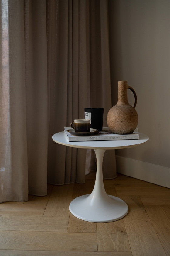 Image 1 of Table d'appoint ronde vintage