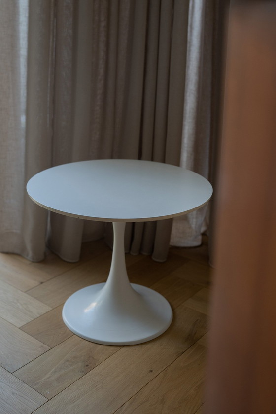 Image 1 of Table d'appoint ronde vintage