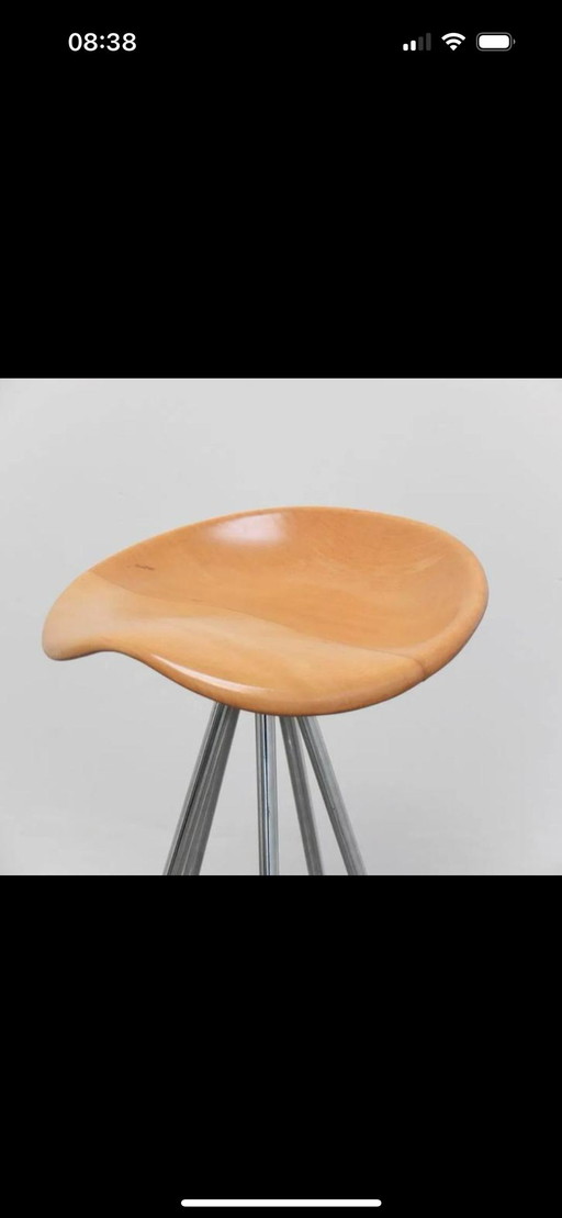 2 magnifiques tabourets de bar design