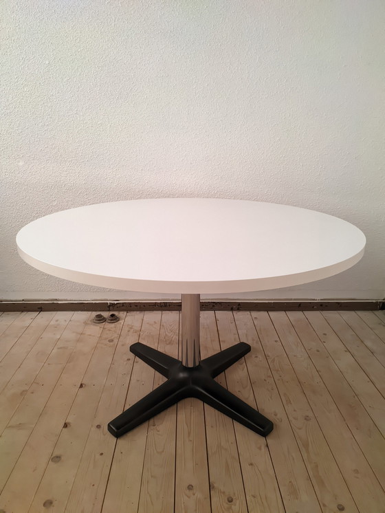 Image 1 of Pastoe Table de salle à manger design des années 70