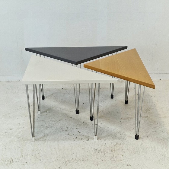 Image 1 of Ensemble de 3 tables triangulaires vintage en contreplaqué et métal pour Pin-Age, Danemark 1980