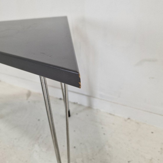 Image 1 of Ensemble de 3 tables triangulaires vintage en contreplaqué et métal pour Pin-Age, Danemark 1980