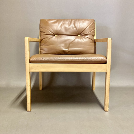 Image 1 of Suite de Trois Fauteuils Cuir Design Scandinave "Bernt Petersen" 1960