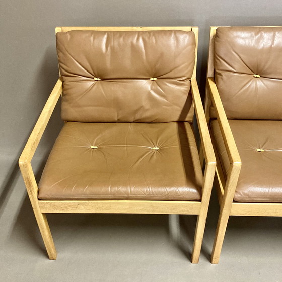 Image 1 of Suite de Trois Fauteuils Cuir Design Scandinave "Bernt Petersen" 1960