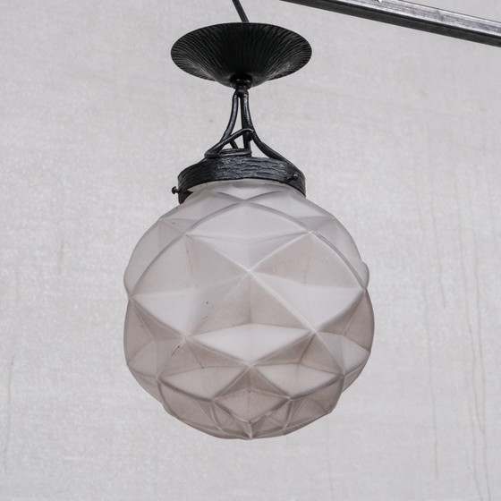 Image 1 of Lampe suspendue géométrique française en verre et fer, 1950s