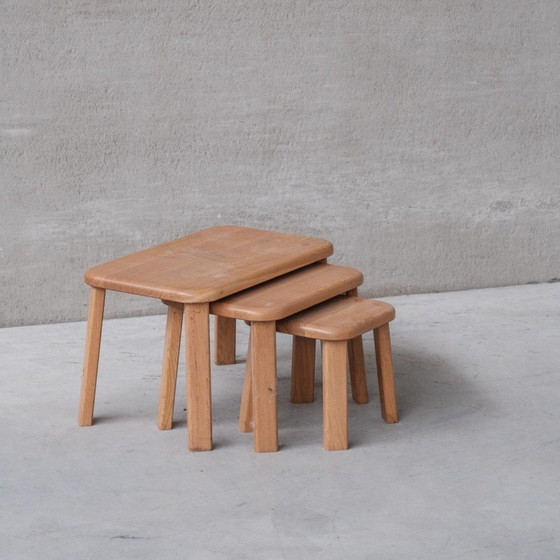 Image 1 of Tables gigognes vintage en bois de chêne, Belgique 1970