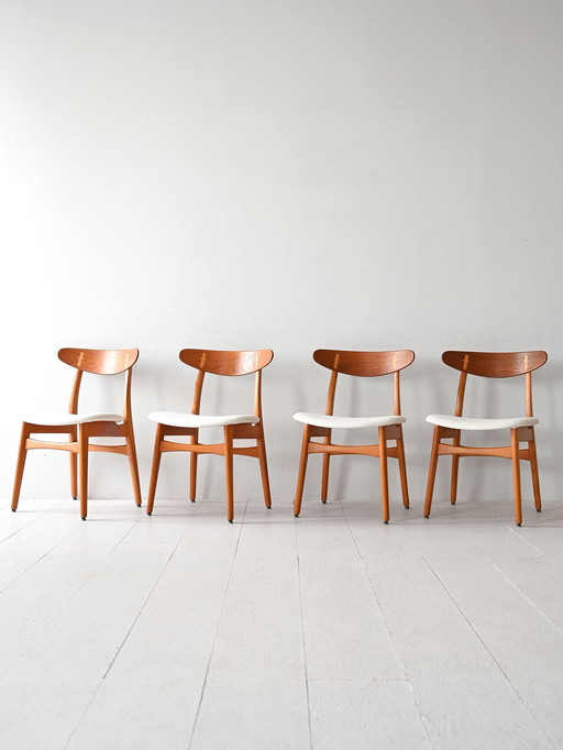 Ensemble de quatre chaises Hans Wegner