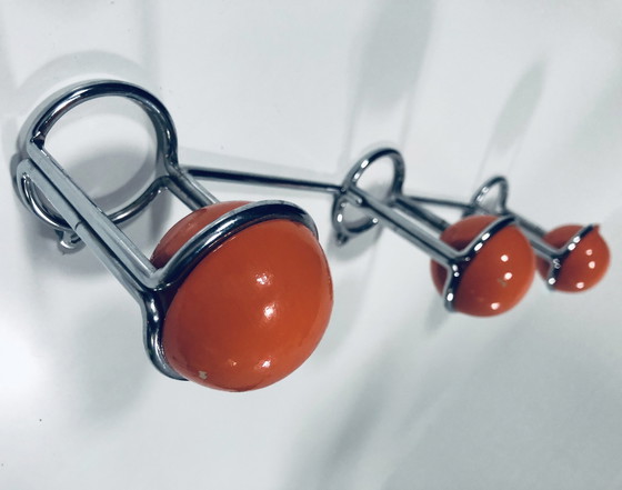 Image 1 of Portemanteau Vintage • Acier Chromé & Bois • Space Age • 1970