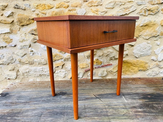 Image 1 of Table de chevet de style scandinave, Mid Century, années 1960