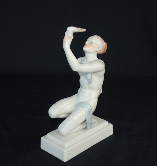 Homme nu avec porteur de la flamme olympique Porcelaine Herend