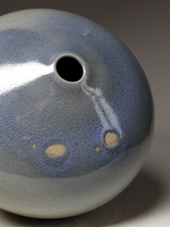 Image 1 of Petit Vase Boule En Grès Vernissé Tourné Main Contemporain Bleu Signé Mlm