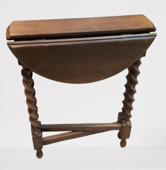 Image 1 of Ancienne table d'appoint pliante en bois de chêne anglais 1900 style jacobéen