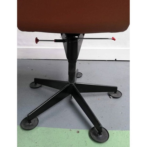 Image 1 of Chaise de bureau vintage en cuir par Sapper pour Knoll