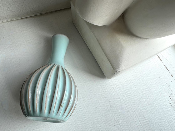 Image 1 of Vase suédois vintage en céramique relief, fait main, 60S, Turquise Collectable