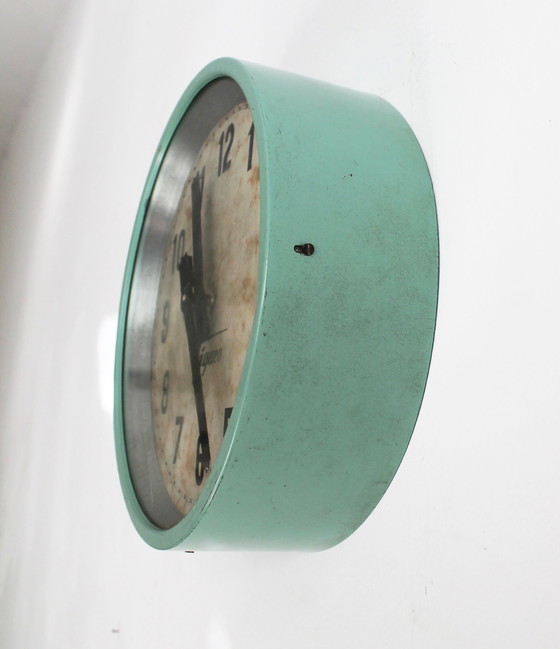 Image 1 of Horloge industrielle des années 1950 de l'usine Zbrojovka à Brno