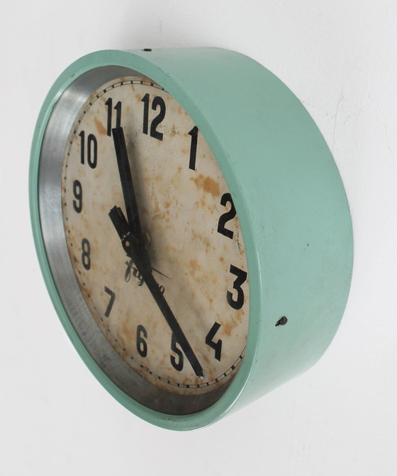 Image 1 of Horloge industrielle des années 1950 de l'usine Zbrojovka à Brno