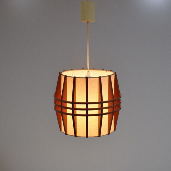 Image 1 of Lampe pendante cocon vintage scandinave en bois et rhodoïd, 1960