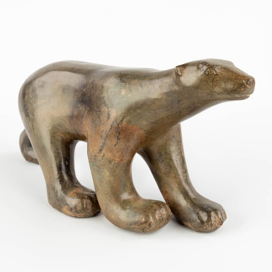 Image 1 of  Statue en bronze de l'ours polaire par Pierre Chenet