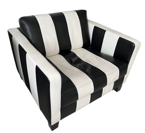 Image 1 of Fauteuil Montel, cuir véritable, rayé noir et blanc, Memphis