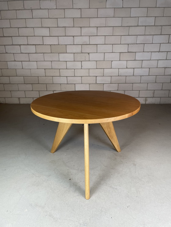 Image 1 of Table Vitra Guéridon par Jean Prouvé