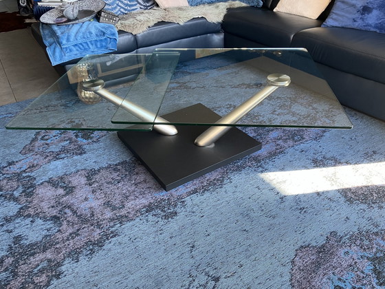 Image 1 of Table basse moderne en verre