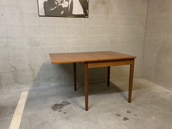 Image 1 of Table de salle à manger extensible ( Teck )