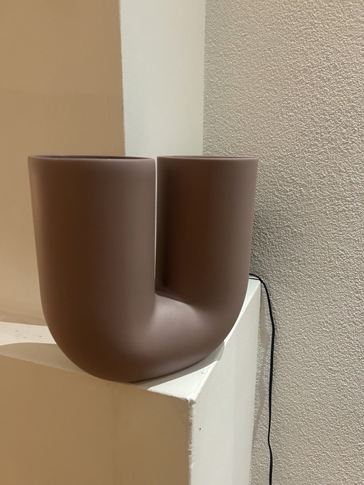 Muuto Vase Kink Lilas poussiéreux