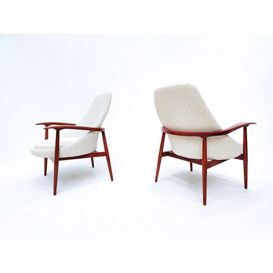 Image 1 of Paire de fauteuils vintage en bois et tissu bouclé blanc, Italie 1960