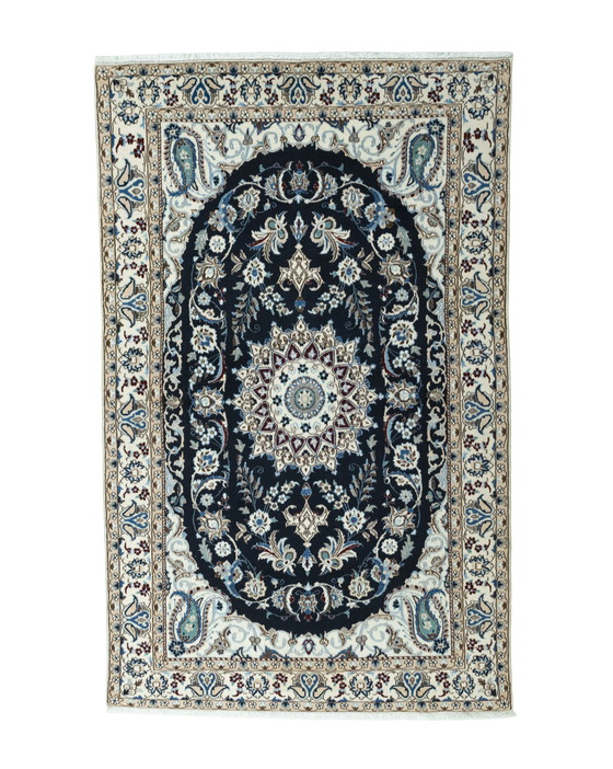 Image 1 of Tapis Naïn 9 La noué à la main avec de la soie - 203 X 128 cm