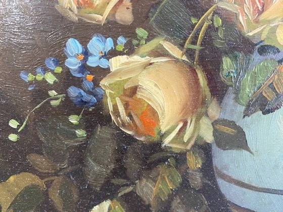 Image 1 of Tilly Moes - Nature morte avec des roses dans un pot de Cologne