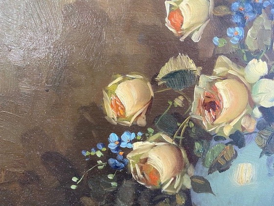 Image 1 of Tilly Moes - Nature morte avec des roses dans un pot de Cologne