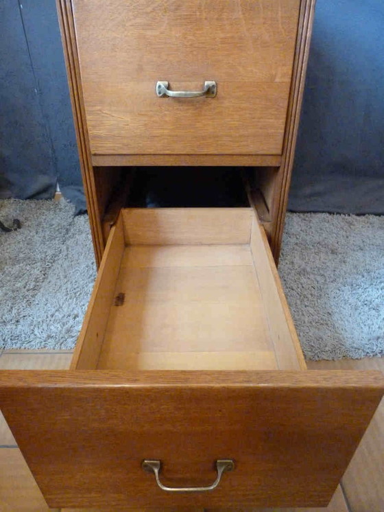 Image 1 of Armoire administrative à 2 tiroirs en chêne, 1950