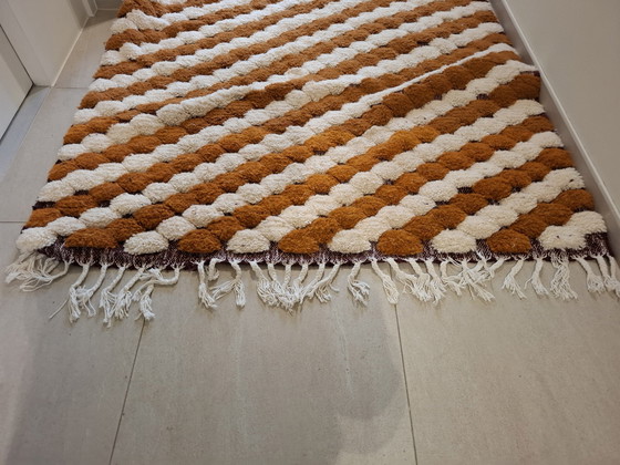 Image 1 of Magnifique tapis marocain Hoopolig brun et blanc