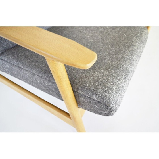 Image 1 of Paire de fauteuils vintage en bois de hêtre par Valerija Ema Cukermanienė pour Vilniaus Baldų Kombinatas, 1960s.