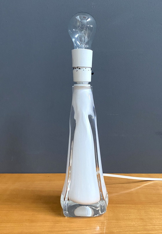 Image 1 of Lampe de table en verre blanc, 1960S