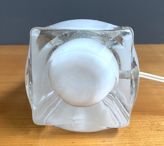Image 1 of Lampe de table en verre blanc, 1960S