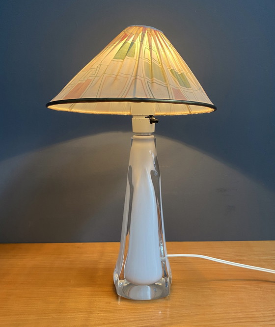 Image 1 of Lampe de table en verre blanc, 1960S