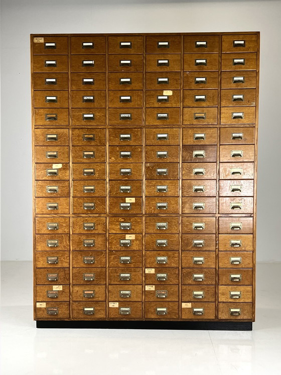 Image 1 of Cabinet d'apothicaire La Haye