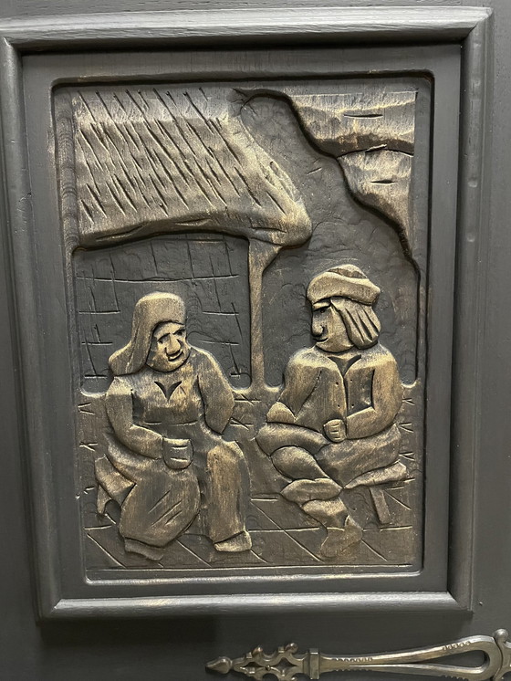 Image 1 of Cabinet de sculpture sur bois