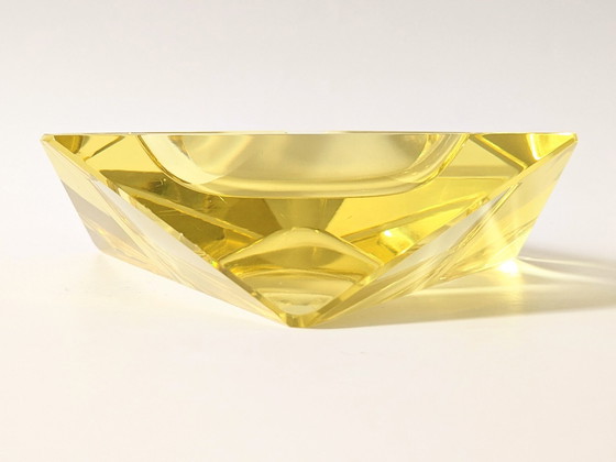 Image 1 of Cendrier en verre de Murano | Citrine en forme de diamant | Milieu du siècle