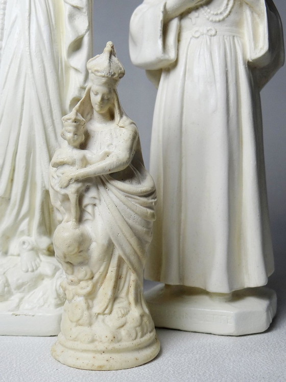 Image 1 of Trio De Statuettes Religieuses Vintages/Anciennes Platre Monochrome