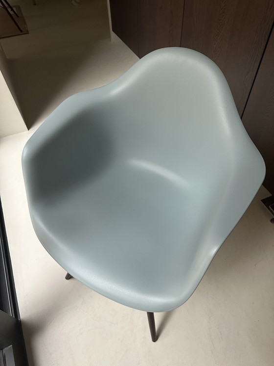 Image 1 of Chaise Eames Daw Gris glacier