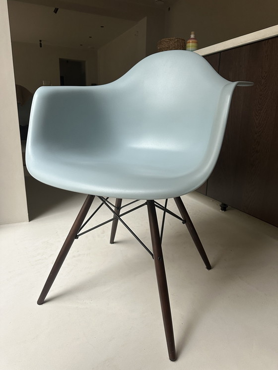 Image 1 of Chaise Eames Daw Gris glacier