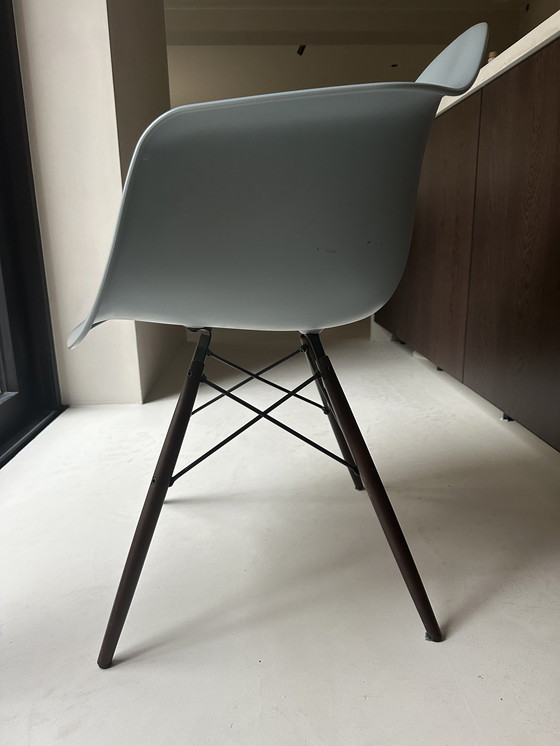 Image 1 of Chaise Eames Daw Gris glacier