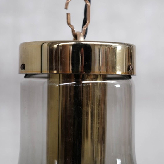 Image 1 of Suspension en verre fumé et laiton du milieu du siècle par Raak, Hollande années 1980