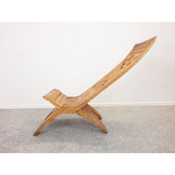 Image 1 of Chaise vintage ethnique africaine en bois de teck taillé à la main
